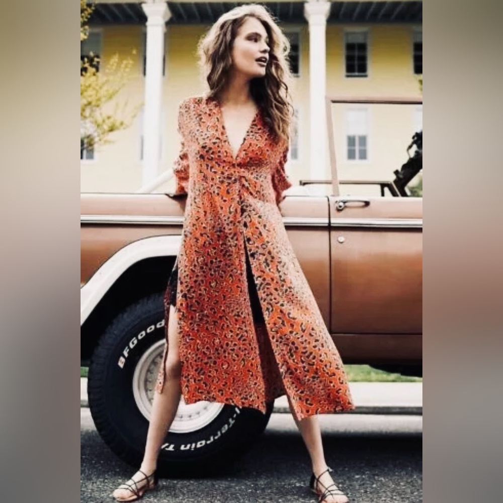 Free People Cest Moi Button Front Leopard Print Long Maxi Kimono Topper ZB1